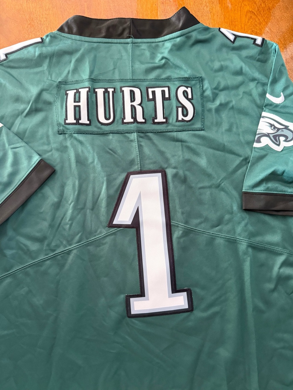 Jalen Hurts Philadelphia Eagles #1 Football Jersey Size Medium - Picture 2 of 4